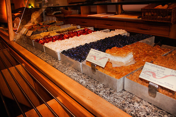 Cafe_innen_02_v01